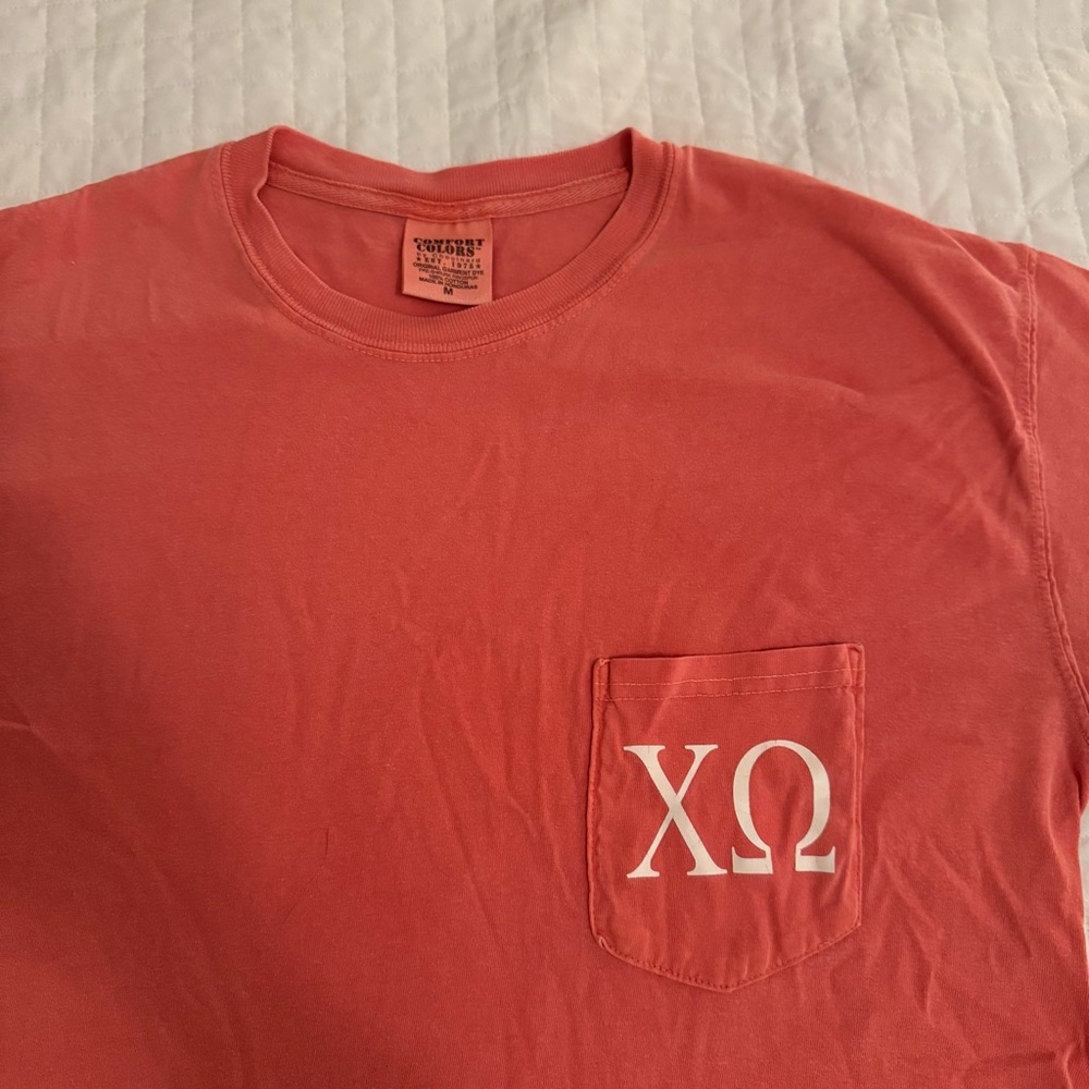 Comfort Colors Coral Pocket Tee with Chi Omega Letters - XO - Picture 2 of 3